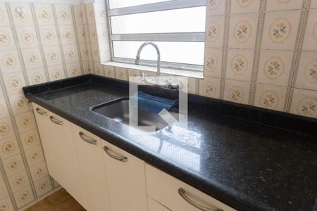 Casa à venda com 100m², 2 quartos e 2 vagas Casa à venda com 100m², 2 quartos e 2 vagasCozinha