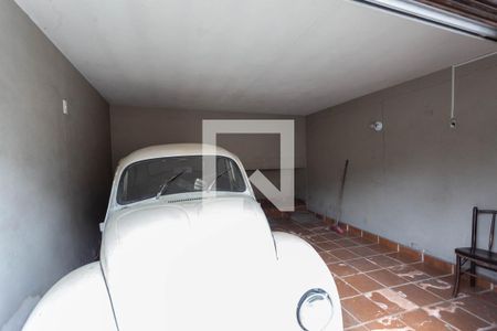 Casa à venda com 100m², 2 quartos e 2 vagas Casa à venda com 100m², 2 quartos e 2 vagasGaragem
