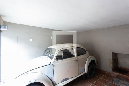 Casa à venda com 100m², 2 quartos e 2 vagas Casa à venda com 100m², 2 quartos e 2 vagasGaragem