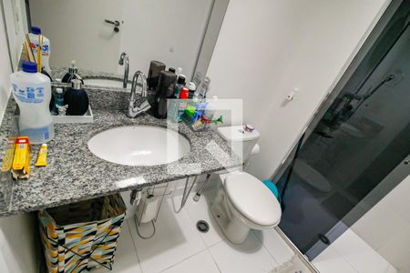 Apartamento à venda com 110m², 3 quartos e 2 vagas Apartamento à venda com 110m², 3 quartos e 2 vagasBanheiro Corredor