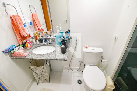 Apartamento à venda com 110m², 3 quartos e 2 vagas Apartamento à venda com 110m², 3 quartos e 2 vagasBanheiro da Suíte 1