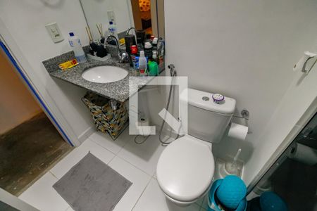 Apartamento à venda com 110m², 3 quartos e 2 vagas Apartamento à venda com 110m², 3 quartos e 2 vagasBanheiro Corredor