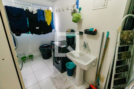 Apartamento à venda com 110m², 3 quartos e 2 vagas Apartamento à venda com 110m², 3 quartos e 2 vagasÁrea de Serviço
