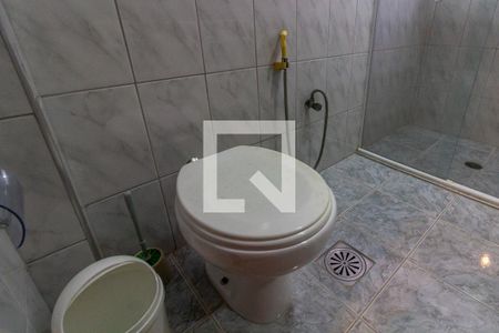 Apartamento para alugar com 75390m², 3 quartos e 1 vaga Apartamento para alugar com 75390m², 3 quartos e 1 vagaDetalhe do banheiro