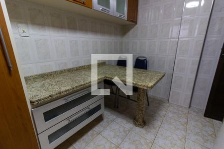 Apartamento para alugar com 75390m², 3 quartos e 1 vaga Apartamento para alugar com 75390m², 3 quartos e 1 vagaDetalhe da cozinha