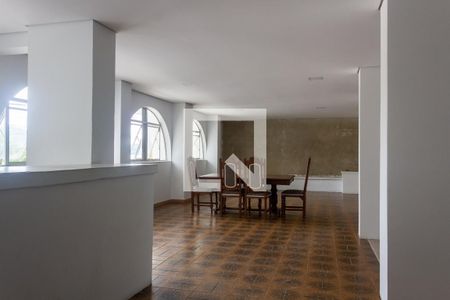Apartamento para alugar com 75390m², 3 quartos e 1 vaga Apartamento para alugar com 75390m², 3 quartos e 1 vagaÁrea comum - salão de festas