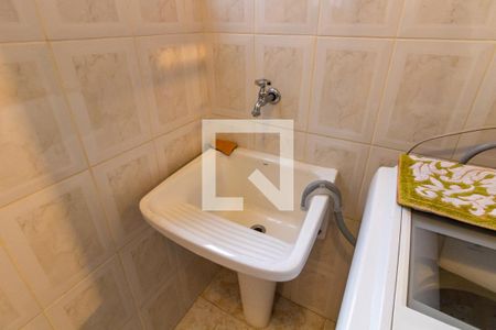 Apartamento para alugar com 75390m², 3 quartos e 1 vaga Apartamento para alugar com 75390m², 3 quartos e 1 vagaDetalhe da área de serviço