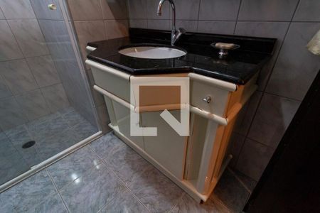 Apartamento para alugar com 75390m², 3 quartos e 1 vaga Apartamento para alugar com 75390m², 3 quartos e 1 vagaDetalhe do banheiro