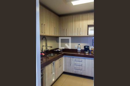 Apartamento à venda com 123m², 2 quartos e 1 vagaCozinha