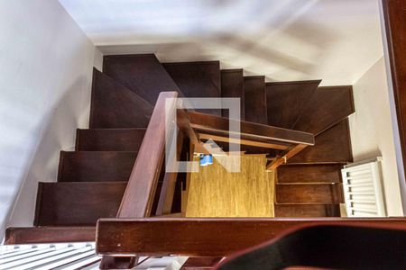 Escada de apartamento à venda com 2 quartos, 123m² em Vila Ipiranga, Porto Alegre