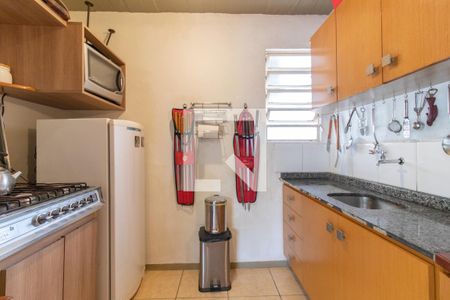 Casa à venda com 240m², 3 quartos e 2 vagasChurrasqueira