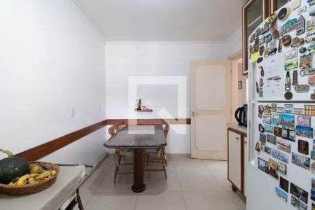 Casa à venda com 240m², 3 quartos e 2 vagasCozinha