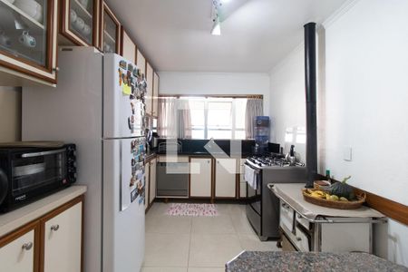 Casa à venda com 240m², 3 quartos e 2 vagasCozinha