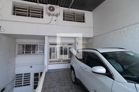 Casa à venda com 240m², 3 quartos e 2 vagasFachada