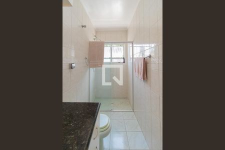 Casa à venda com 240m², 3 quartos e 2 vagasBanheiro da Suíte