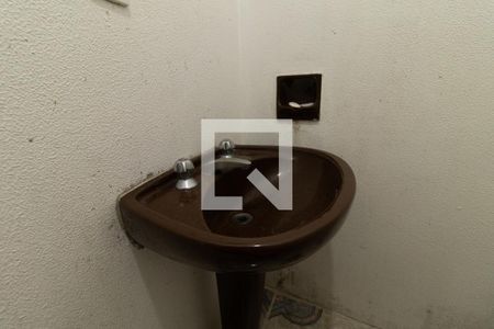 Casa à venda com 240m², 3 quartos e 2 vagasLavabo 1