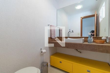 Casa à venda com 240m², 3 quartos e 2 vagasLavabo 2