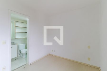 Suíte de apartamento à venda com 3 quartos, 74m² em Jardim Henriqueta, Taboão da Serra