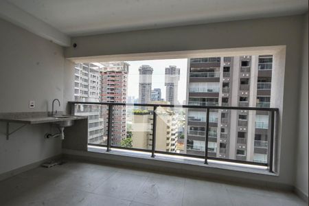 Varanda  de apartamento à venda com 2 quartos, 66m² em Jardim das Acacias, São Paulo