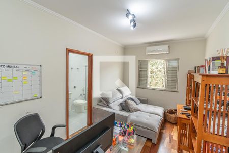 Casa à venda com 330m², 4 quartos e 4 vagas Casa à venda com 330m², 4 quartos e 4 vagasSuíte 4