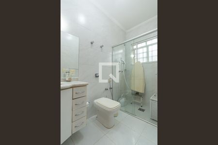 Casa à venda com 330m², 4 quartos e 4 vagas Casa à venda com 330m², 4 quartos e 4 vagasBanheiro da Suíte 4