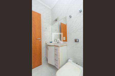 Casa à venda com 330m², 4 quartos e 4 vagas Casa à venda com 330m², 4 quartos e 4 vagasBanheiro da Suíte 3