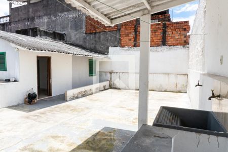 Casa à venda com 500m², 5 quartos e 4 vagasCasa 4 - Área de serviço