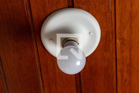 Casa à venda com 500m², 5 quartos e 4 vagasCasa 1 - Quarto Detalhe