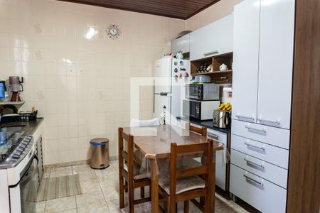 Casa à venda com 500m², 5 quartos e 4 vagasCasa 1 - Cozinha