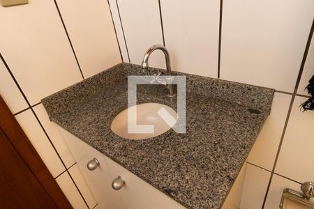 Casa à venda com 150m², 3 quartos e 2 vagasDetalhe do Banheiro da Suite