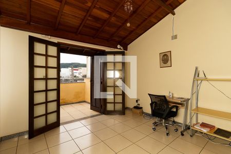 Casa à venda com 150m², 3 quartos e 2 vagasQuarto Suíte