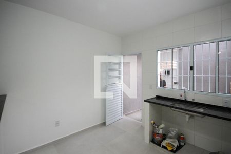Cozinha de casa para alugar com 2 quartos, 100m² em Vila Nova, São Paulo