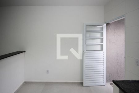 Cozinha de casa para alugar com 2 quartos, 100m² em Vila Nova, São Paulo