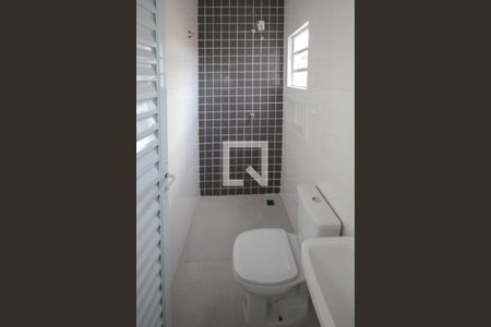 Banheiro Social de casa para alugar com 2 quartos, 100m² em Vila Nova, São Paulo