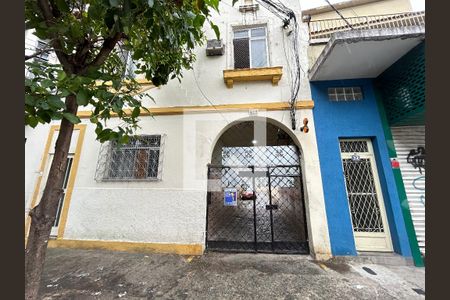 Casa à venda com 156m², 4 quartos e 1 vagaFachada + Plaquinha