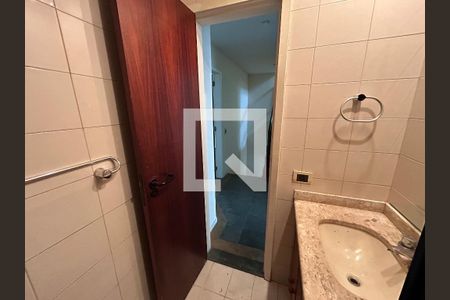 Casa à venda com 156m², 4 quartos e 1 vagaBanheiro 2