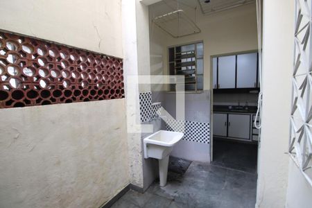 Casa à venda com 156m², 4 quartos e 1 vagaÁrea de Serviço