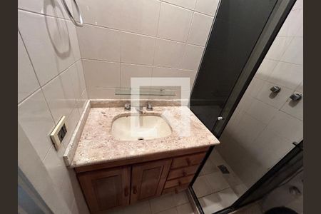 Casa à venda com 156m², 4 quartos e 1 vagaBanheiro 2