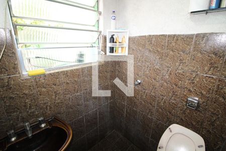 Casa para alugar com 130m², 3 quartos e 6 vagasBanheiro 2