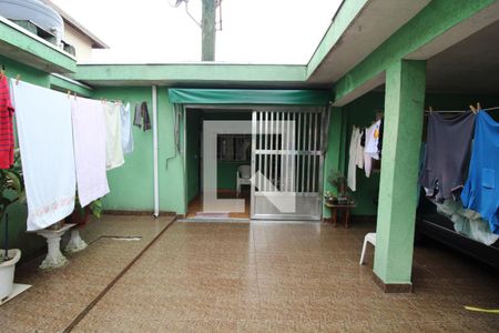 Casa para alugar com 130m², 3 quartos e 6 vagasQuintal