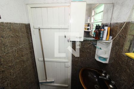 Casa para alugar com 130m², 3 quartos e 6 vagasBanheiro 2