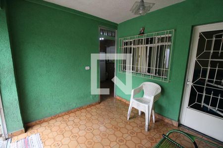 Casa para alugar com 130m², 3 quartos e 6 vagasQuintal