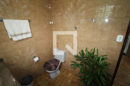 Casa para alugar com 130m², 3 quartos e 6 vagasBanheiro