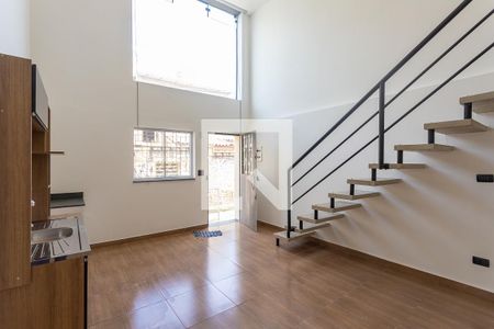 Casa para alugar com 54m², 1 quarto e sem vagaSala com cozinha integrada