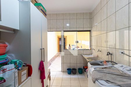 Casa à venda com 300m², 4 quartos e 3 vagasLavanderia