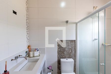 Casa à venda com 300m², 4 quartos e 3 vagasBanheiro 1