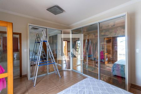 Casa à venda com 300m², 4 quartos e 3 vagasQuarto Suíte