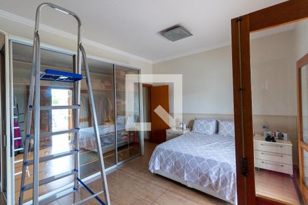 Casa à venda com 300m², 4 quartos e 3 vagasQuarto Suíte