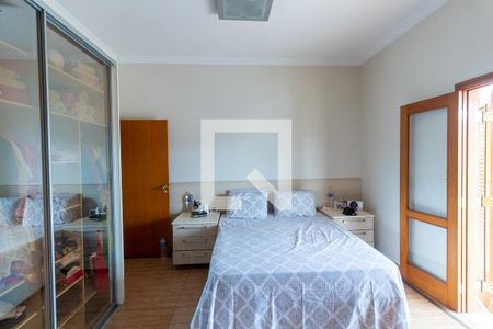 Casa à venda com 300m², 4 quartos e 3 vagasQuarto Suíte