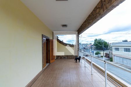 Casa à venda com 300m², 4 quartos e 3 vagasVaranda